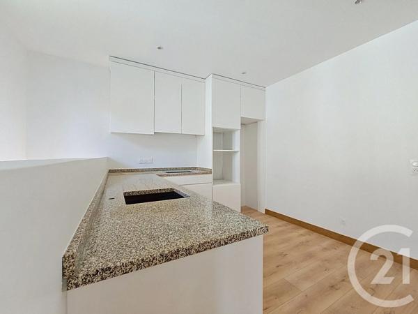 Maison à vendre  4 pièces - 77,50 m 2   VILLEJUIF  - 94