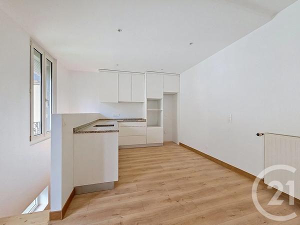 Maison à vendre  4 pièces - 77,50 m 2   VILLEJUIF  - 94