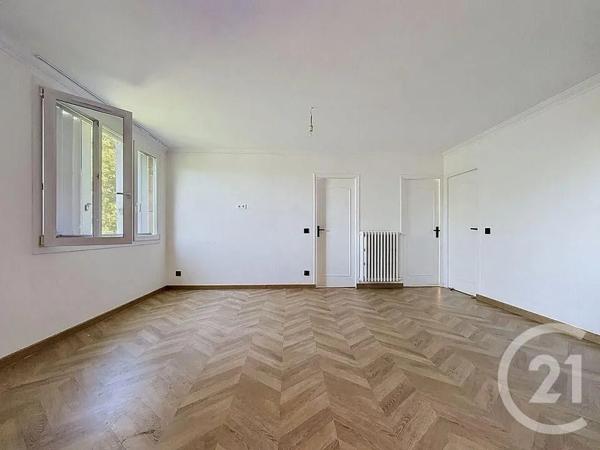 Appartement F4 à vendre  4 pièces - 58,40 m 2   CLICHY SOUS BOIS  - 93