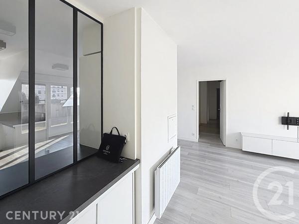 Appartement F4 à vendre  4 pièces - 79,77 m 2   NOISY LE GRAND  - 93