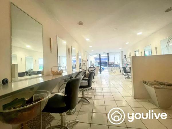 À VENDRE – FONDS DE COMMERCE SALON DE COIFFURE – LA ROCHE-SUR-YON CENTRE-VILLE