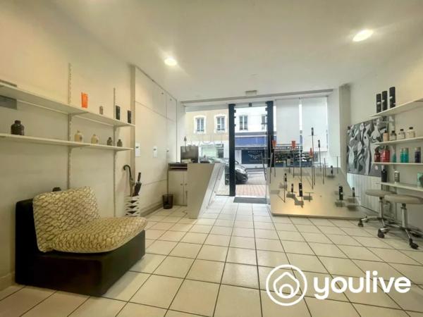 À VENDRE – FONDS DE COMMERCE SALON DE COIFFURE – LA ROCHE-SUR-YON CENTRE-VILLE