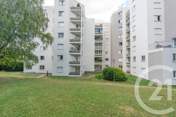 Appartement F5 à vendre  5 pièces - 103,31 m 2   VILLIERS SUR MARNE  - 94