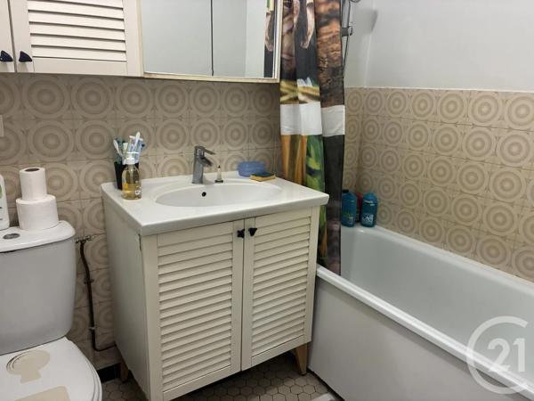 Appartement F1 à vendre  1 pièce - 25 m 2   ST GRATIEN  - 95