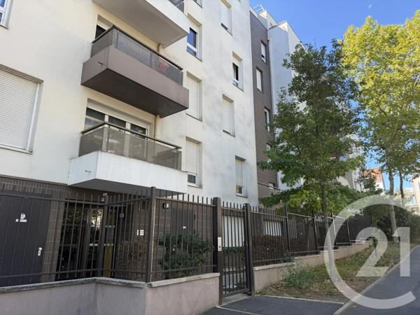 Appartement F1 à vendre  1 pièce - 25 m 2   ST GRATIEN  - 95