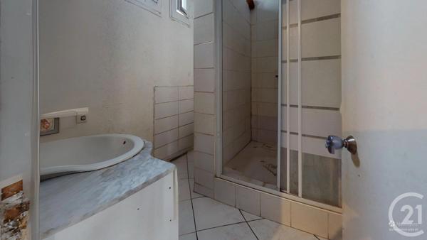 Appartement à vendre  2 pièces - 27,23 m 2   AUBERVILLIERS  - 93