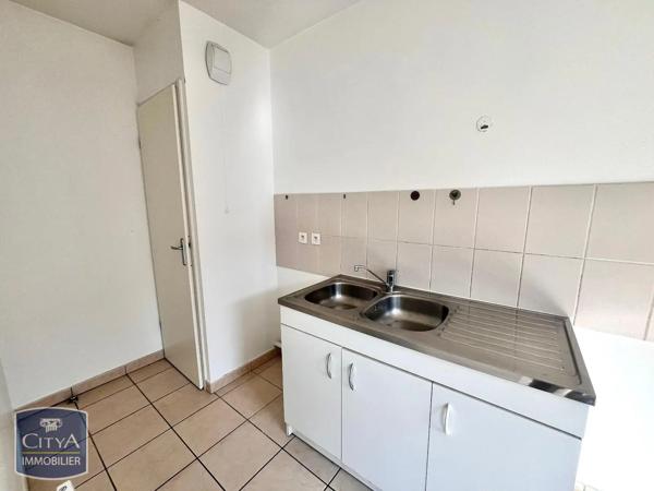 Appartement à louer 3 pièces 66.84m² La Tour-du-Pin (38110)