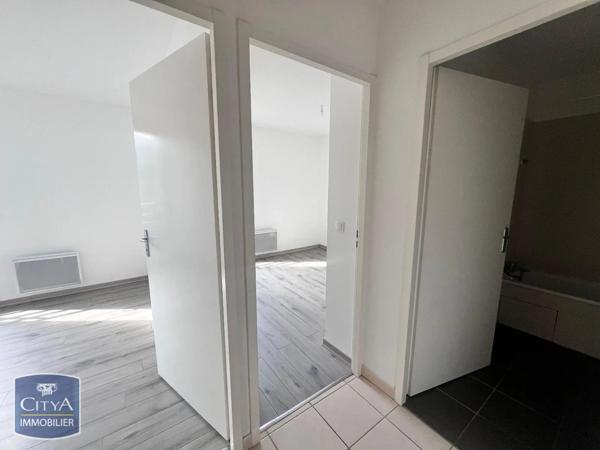 Appartement à louer 3 pièces 66.84m² La Tour-du-Pin (38110)