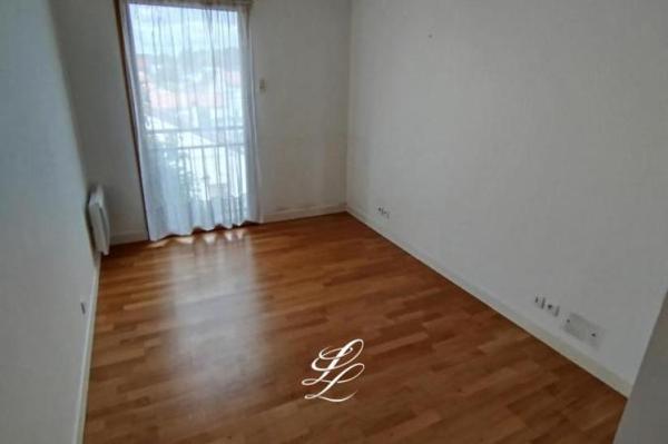 Location - Appartement 3 pièces 69 m 2 SAINT HERBLAIN (44800)