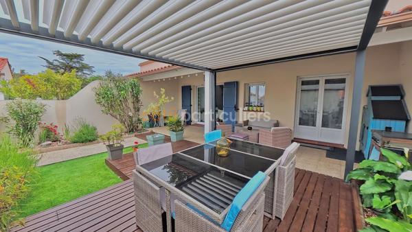 Vente
                Maison74 m² - 4 Pièces -
                    LES SABLES D OLONNE (85180)