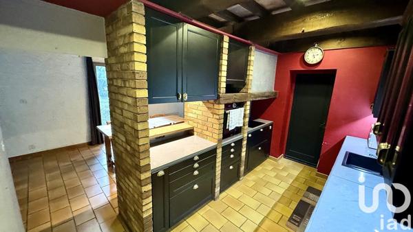 Maison traditionnelle 5 pièces de 178 m² à Saint-Restitut (26130)