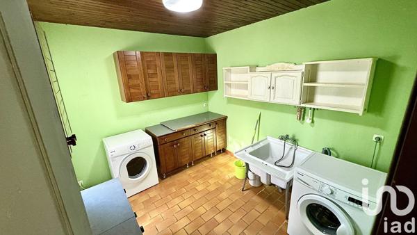 Maison traditionnelle 5 pièces de 178 m² à Saint-Restitut (26130)