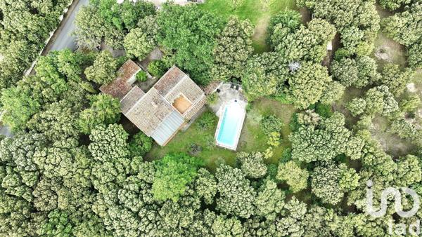 Maison traditionnelle 5 pièces de 178 m² à Saint-Restitut (26130)