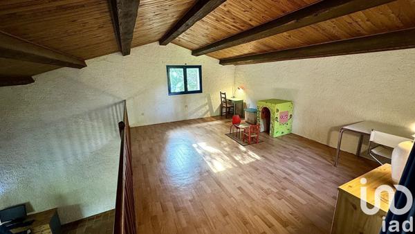 Maison traditionnelle 5 pièces de 178 m² à Saint-Restitut (26130)