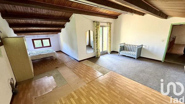 Maison traditionnelle 5 pièces de 178 m² à Saint-Restitut (26130)