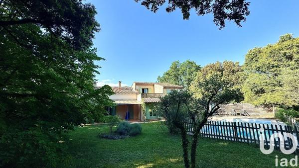 Maison traditionnelle 5 pièces de 178 m² à Saint-Restitut (26130)