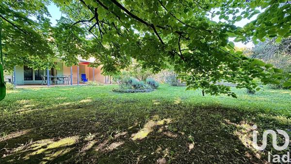 Maison traditionnelle 5 pièces de 178 m² à Saint-Restitut (26130)