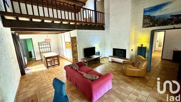 Maison traditionnelle 5 pièces de 178 m² à Saint-Restitut (26130)