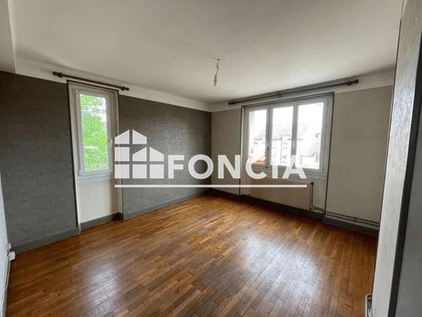 Location Appartement 3 pièces 53.5 m² - 178/180 RUE D'AUXONNE Dijon 21000