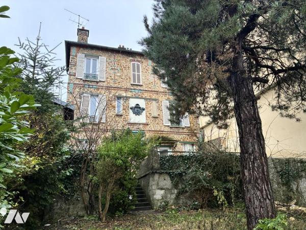 Maison ancienne avec jardin