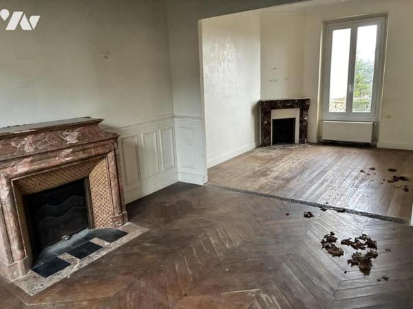 Maison ancienne avec jardin