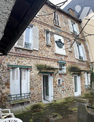 Maison ancienne avec jardin