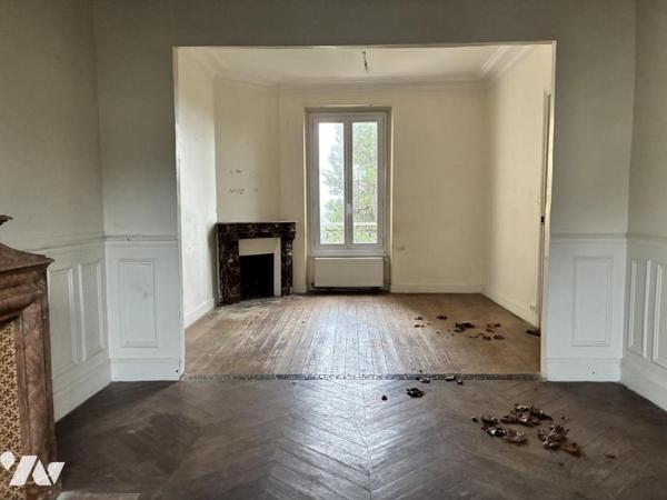 Maison ancienne avec jardin