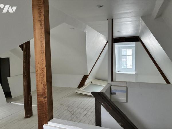 Maison ancienne avec jardin