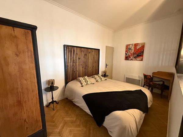 APPARTEMENT MEUBLE AUX ABORDS DU CENTRE VILLE - CARCASSONNE