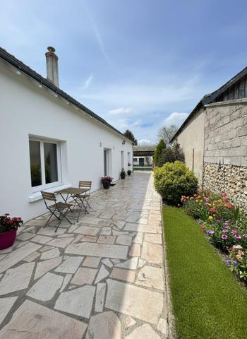 À vendre - Maison individuelle, 5 pièces située à Château-Renault (37110)