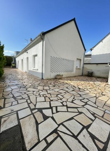 À vendre - Maison individuelle, 5 pièces située à Château-Renault (37110)