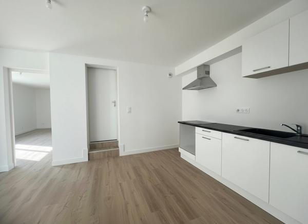 À vendre - Maison individuelle, 5 pièces située à Château-Renault (37110)