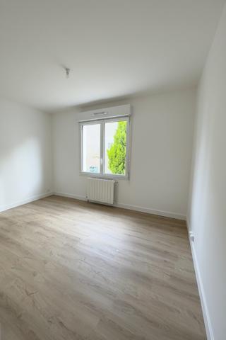 À vendre - Maison individuelle, 5 pièces située à Château-Renault (37110)