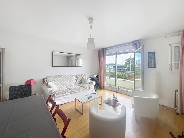 T2 Meublé 49 m² Issy les Moulineaux avec balcon