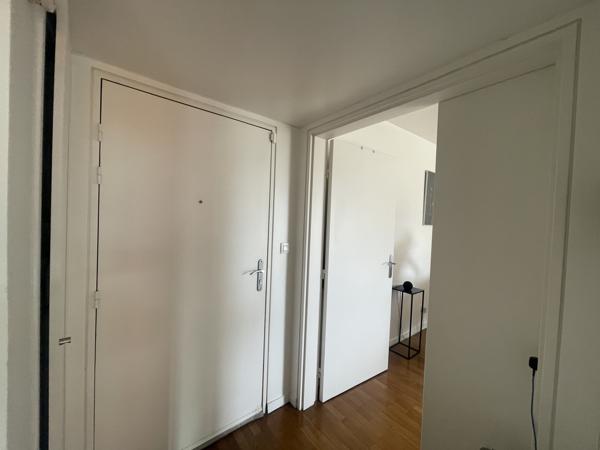 T2 Meublé 49 m² Issy les Moulineaux avec balcon