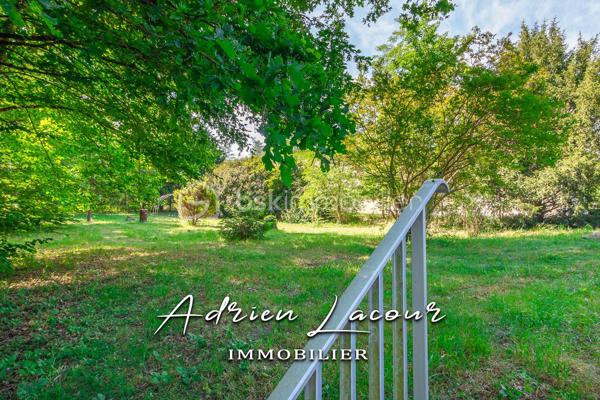 ROMORANTIN-LANTHENAY (41200) - JOLIE MAISON DE LA FIN DES ANNÉES 60 proche du centre ville, des commerces et de toutes les commodités. Venez découvrir cette très belle maison avec son parc arboré de près de 3000 m² se composant au rez-de-chaussée d’une entrée, d’un salon/séjour avec sa cheminée, d’une cuisine indépendante, de 2 chambres avec placard, d’une salle de bain et d’un wc indépendant. A l’étage, un palier, une chambre, un bureau, une salle de bain avec wc et 2 petits greniers. Le sous-sol quant à lui se compose d’une buanderie, d’une chambre chauffé, d’une chaufferie, d’un atelier, d’une cave et d’un garage. L’ensemble sur un terrain arboré de près de 3000 m² entièrement clos.
Pour visiter et vous accompagner dans votre projet n'hésitez pas à me contacter, ADRIEN LACOUR.
- ESTIMATION GRATUITE DE VOTRE BIEN -