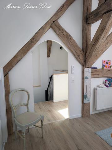 Maison en pierre rénovée avec goût – 148 m² – 4 chambres – Grand garage