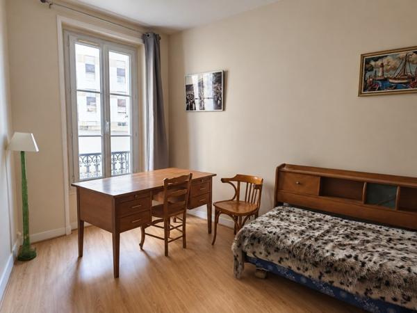 Appartement à vendre 655 000 € Paris 15 4 p 77 m² DPE G