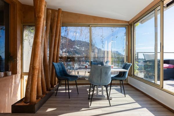 Appartement bas de villa  à vendre 4 pièces VILLEFRANCHE SUR MER (06)vue exceptionnelle piscine privée jardin terrasse garage