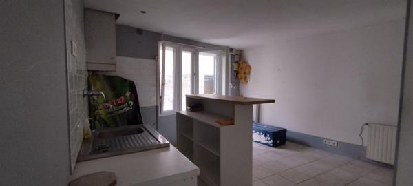 MAISON DE VILLAGE IMMÉDIATEMENT HABITABLE