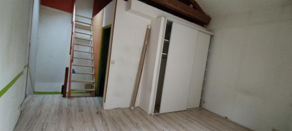 MAISON DE VILLAGE IMMÉDIATEMENT HABITABLE