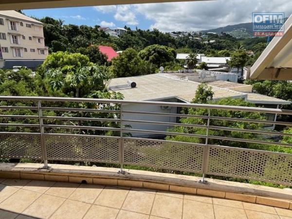 A vendre bel appartement T4/5 duplex à La rivière des pluies à STE MARIE.