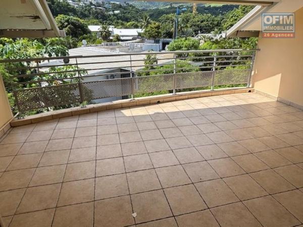 A vendre bel appartement T4/5 duplex à La rivière des pluies à STE MARIE.