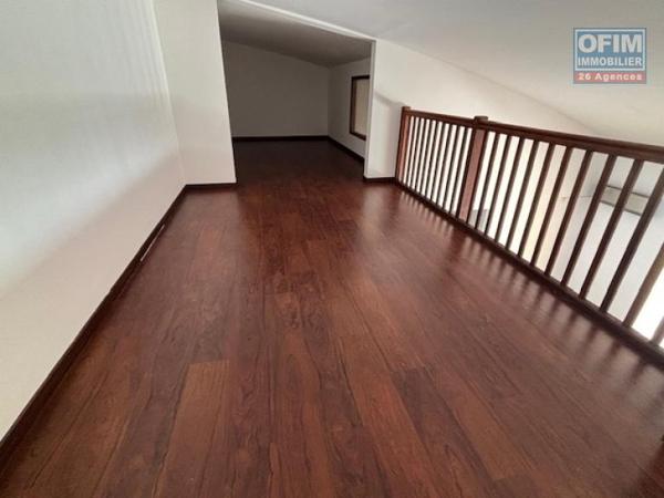 A vendre bel appartement T4/5 duplex à La rivière des pluies à STE MARIE.