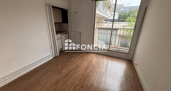 Location Studio 14.3 m² - Sceaux 92330