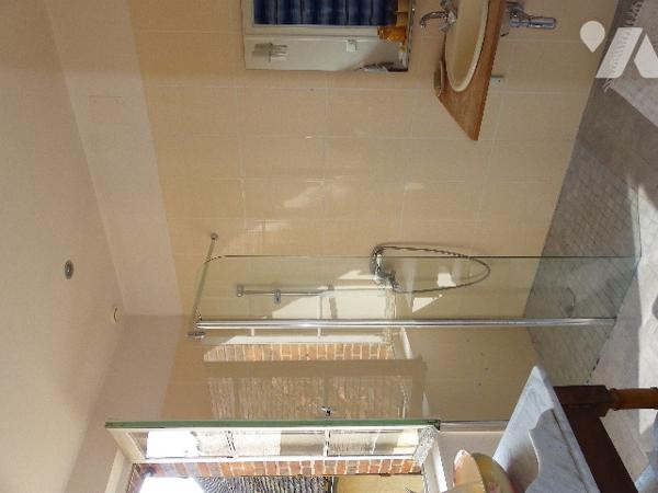 Maison de ville de charme de 5 chambres avec cour intérieure et préau