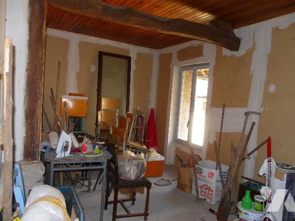 Maison de ville de charme de 5 chambres avec cour intérieure et préau