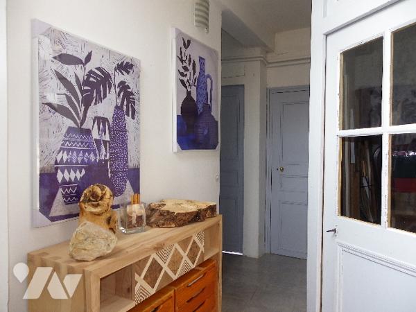 Maison de ville de charme de 5 chambres avec cour intérieure et préau