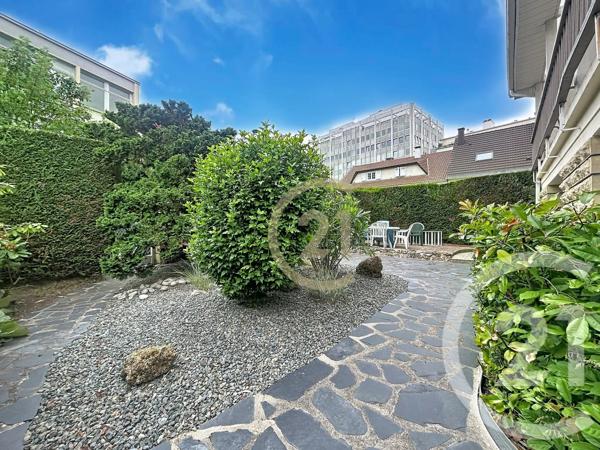 Maison à vendre  6 pièces - 106,25 m 2   VERSAILLES  - 78