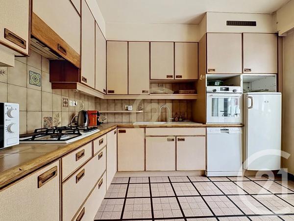 Maison à vendre  6 pièces - 106,25 m 2   VERSAILLES  - 78